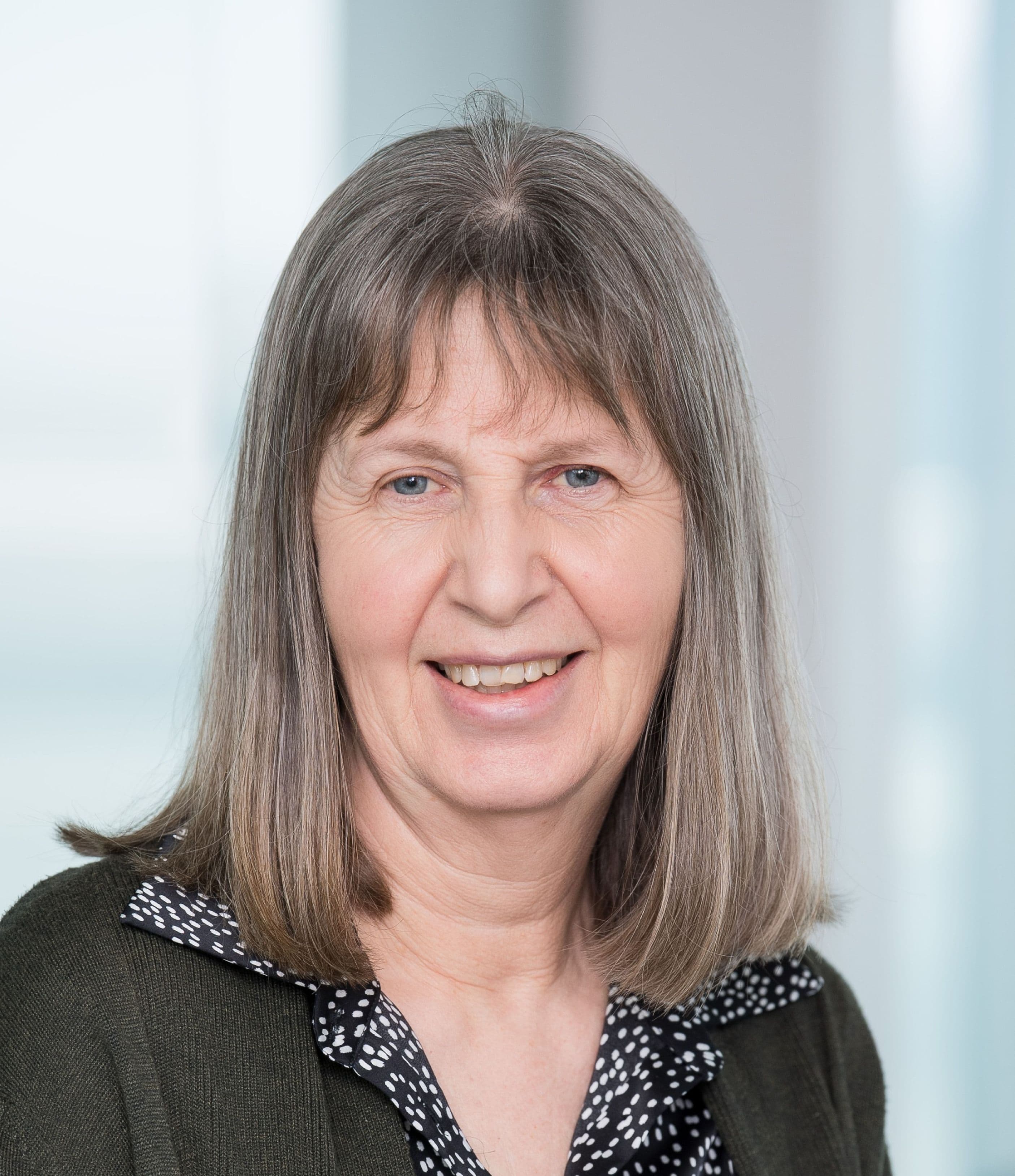Dr Caroline Seed
